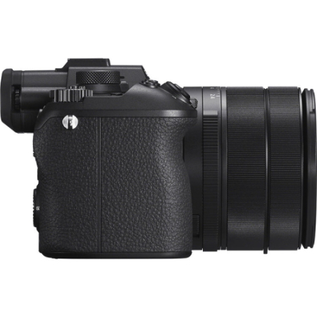 Sony RX10 V - kompaktowy aparat cyfrowy z zoomem 24-600mm F2.4-F4.0